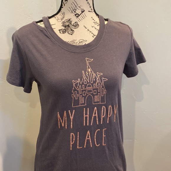 Disney My Happy Place t-shirt small castle 🏰 - Picture 1 of 7